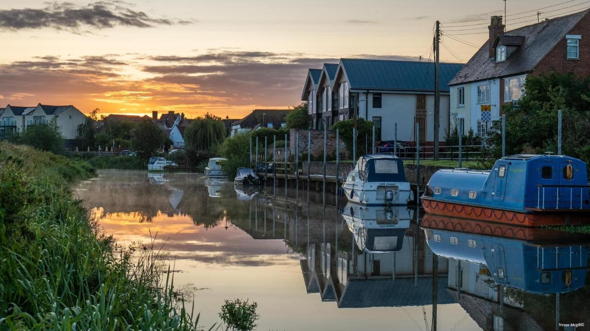 Riverside Cottage Тьюксбері Екстер'єр фото
